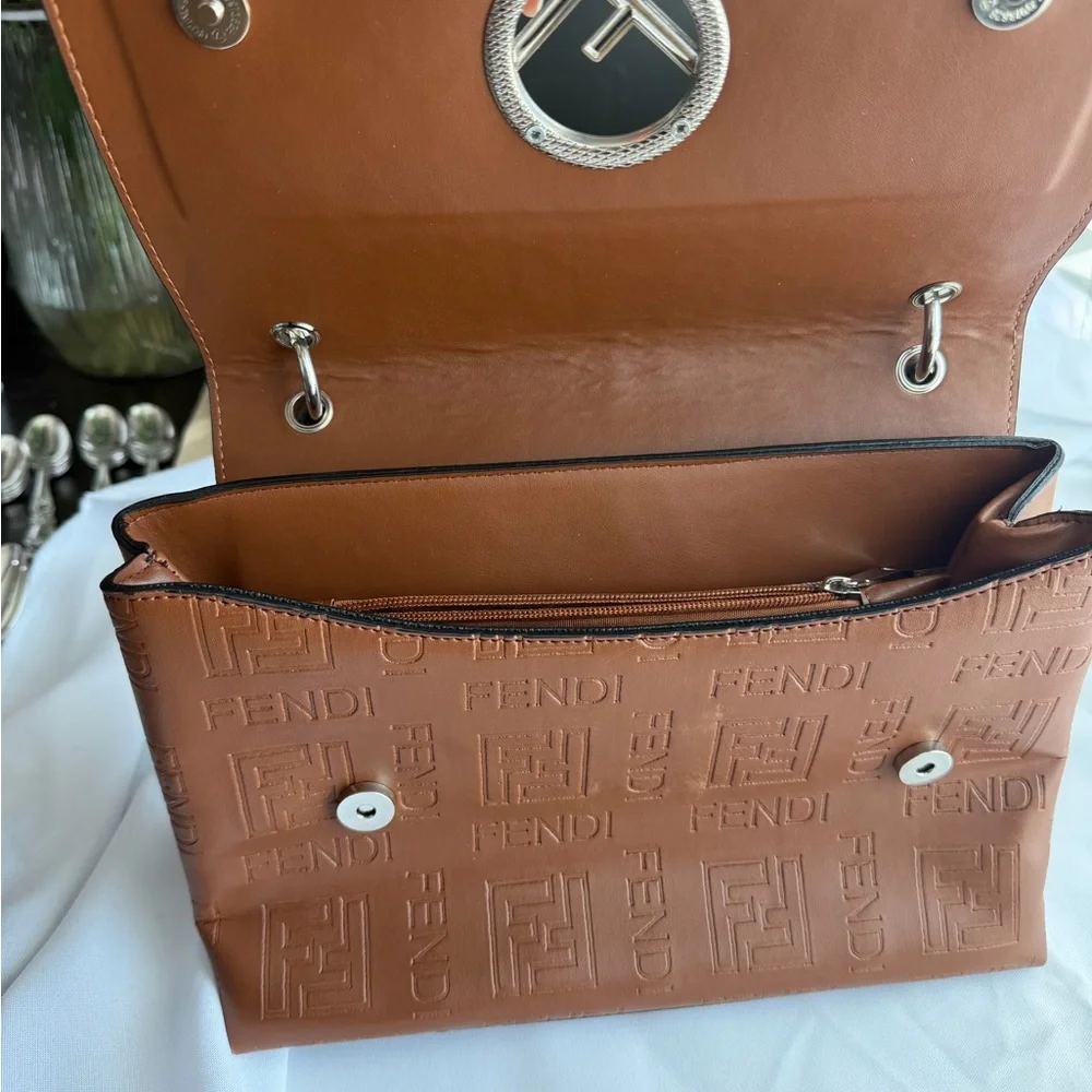 Brown and Cream Shoulder Bag - Picture 5 of 7